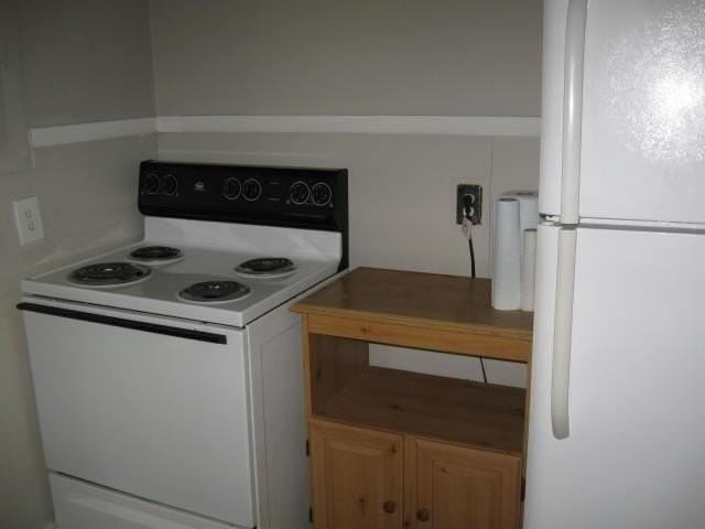 2128 Morris Ave - Photo 2 of 5