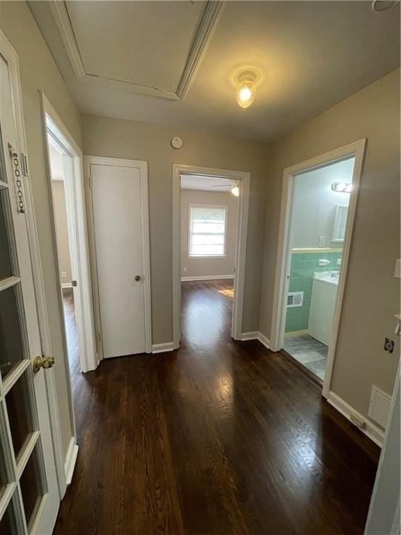 3043 Glendale Ct - Photo 4 of 9