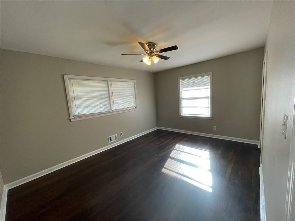 3043 Glendale Ct - Photo 5 of 9