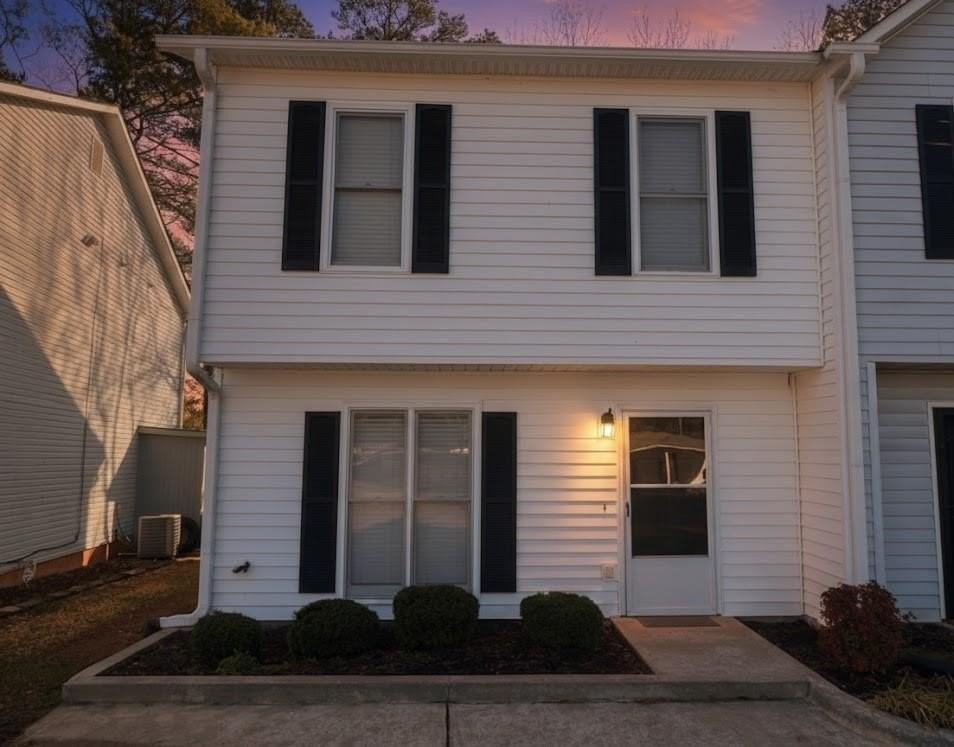 462 Peachtree Ridge Dr - Photo 3 of 22