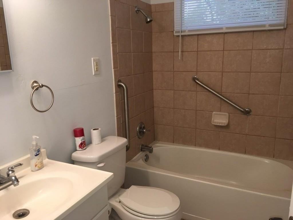 2335 Scotty Cir - Photo 5 of 9