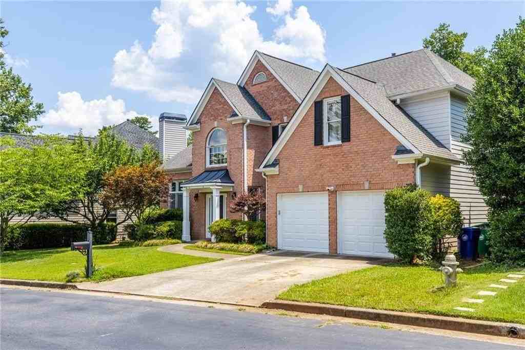 2631 E Madison Dr - Photo 3 of 50