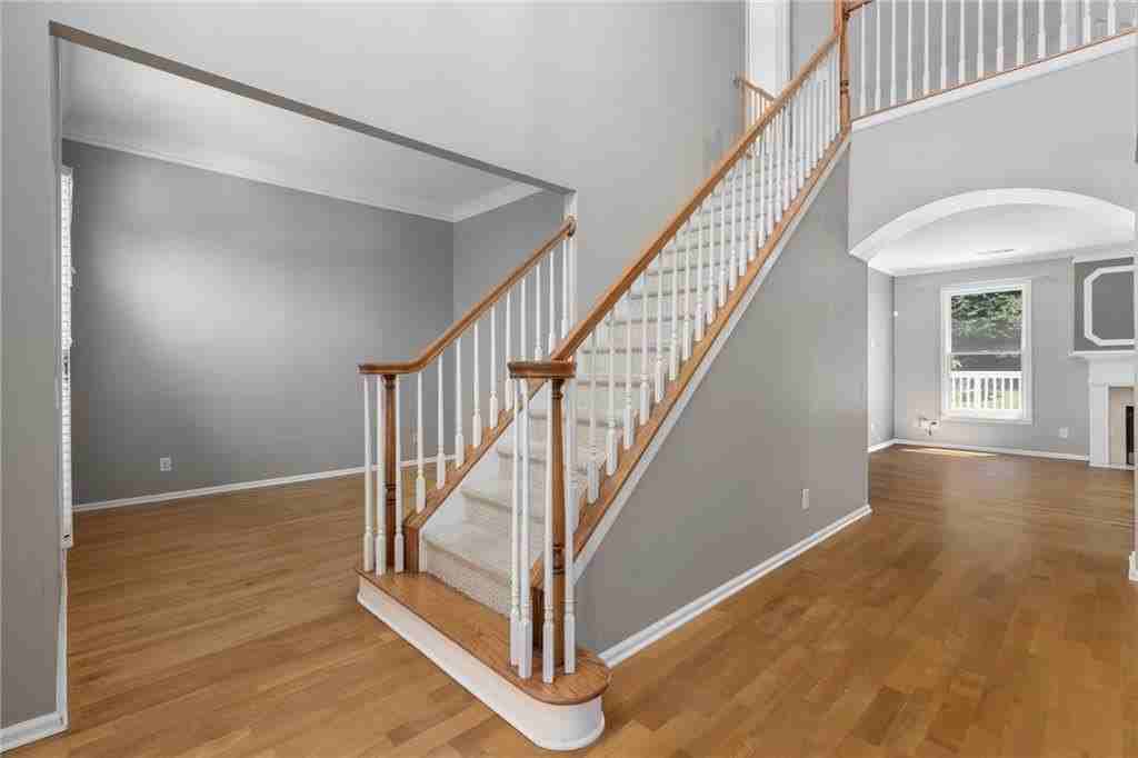 2631 E Madison Dr - Photo 5 of 50