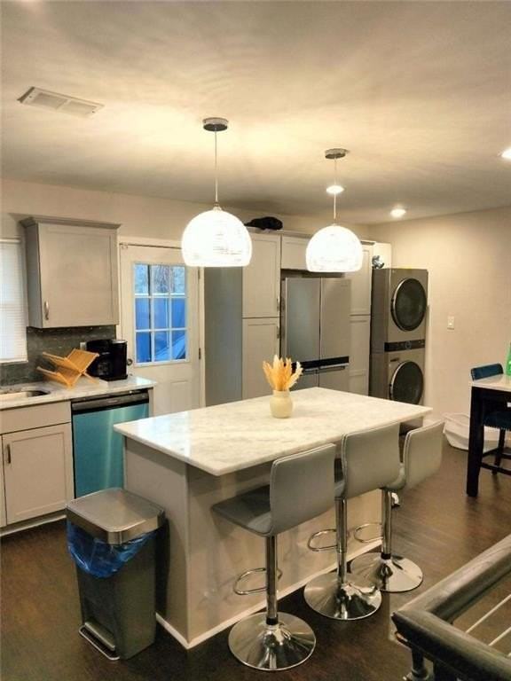 2130 Keheley Dr - Photo 4 of 23