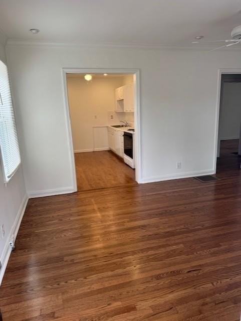 1464 Hawthorne Ave Nw - Photo 3 of 9