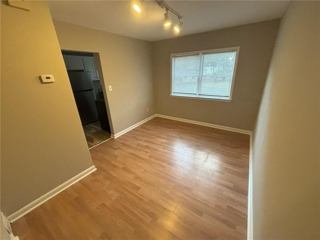 625 Simmons St - Photo 4 of 8