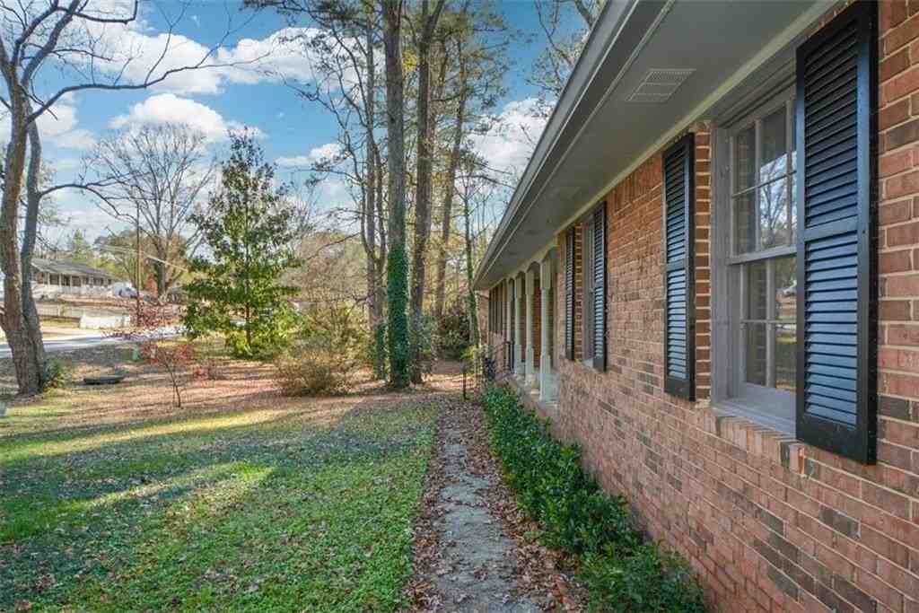 1316 White Oak St Se - Photo 6 of 46