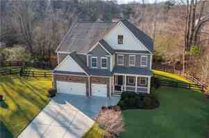 featured image of 5875 Chestnut Dr