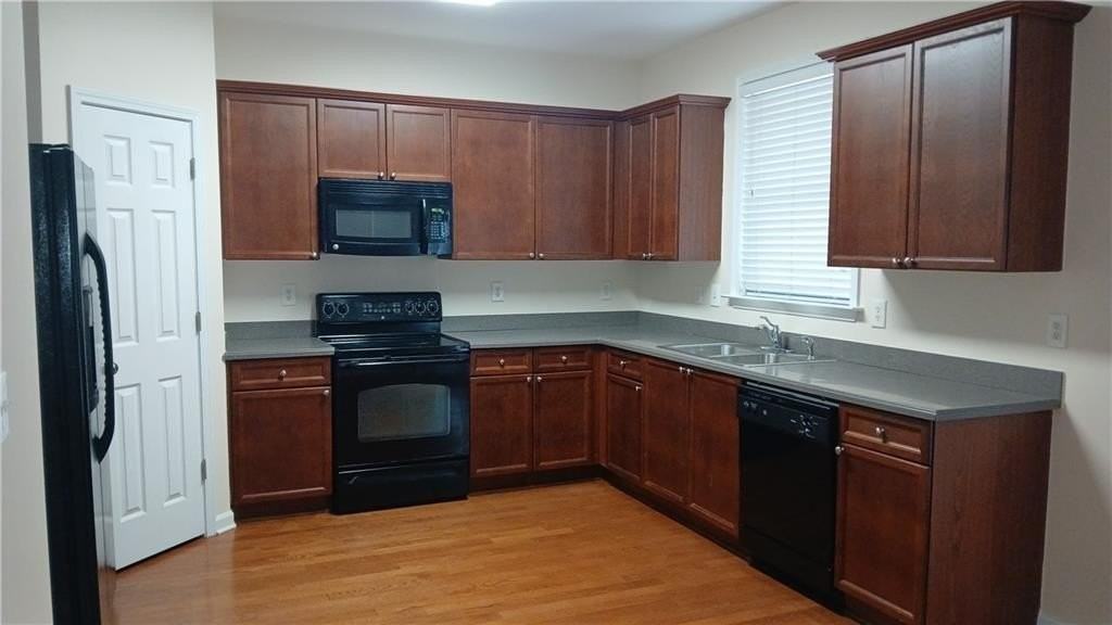 5966 Haddon Pl Se - Photo 7 of 35