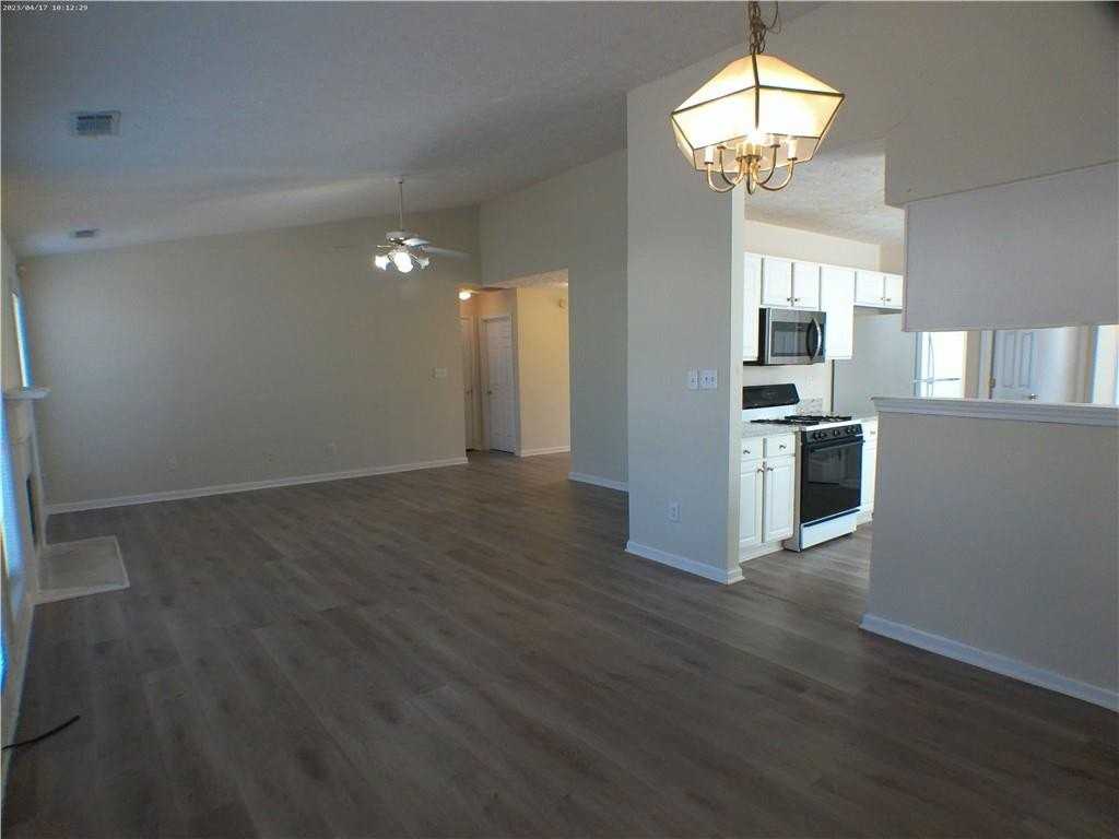 3277 Crossfield Ln - Photo 4 of 12