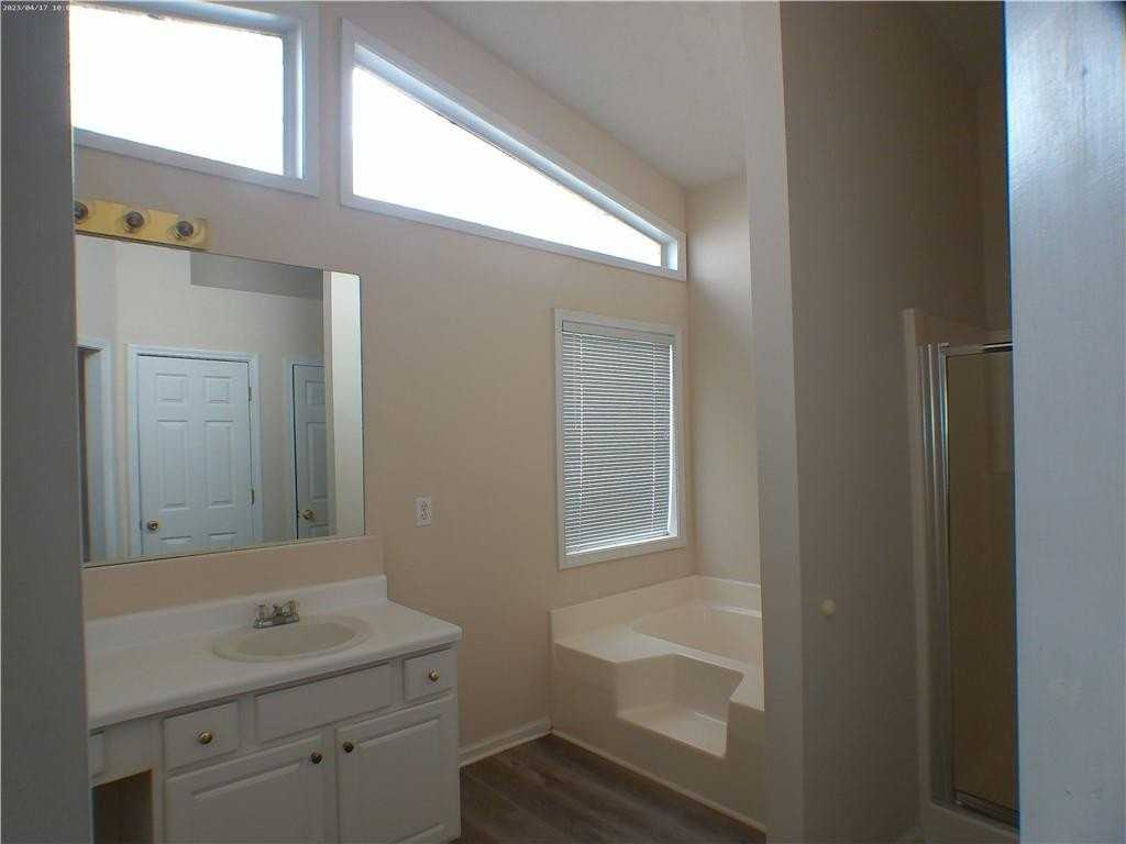 3277 Crossfield Ln - Photo 7 of 12