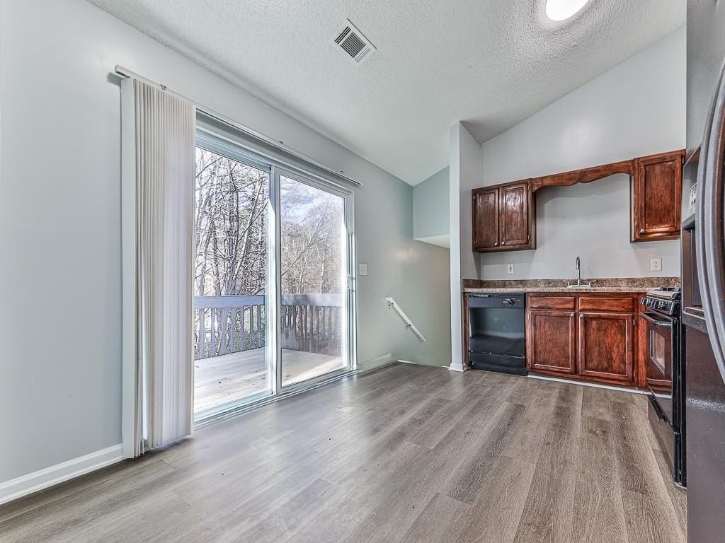 4375 Yellow Rose Dr - Photo 7 of 25