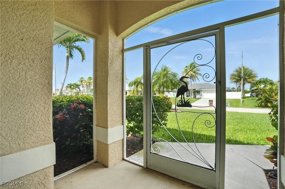 3023 Sw 23rd Ave - Photo 6 of 44