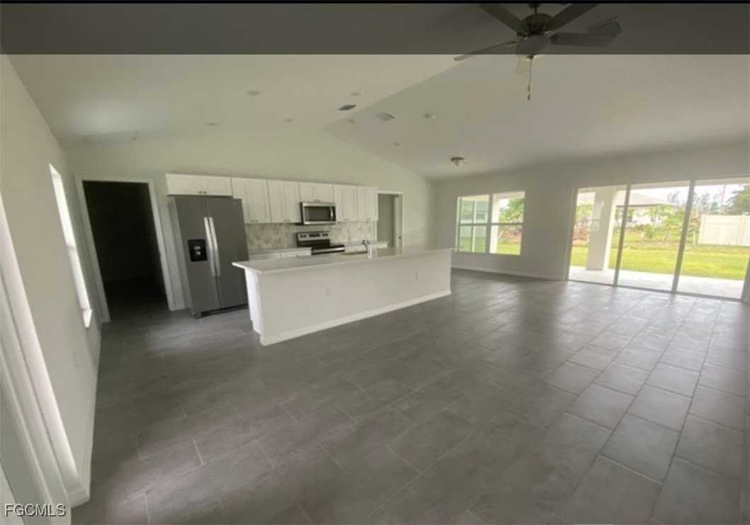 2926 Diplomat Pkwy W - Photo 5 of 18