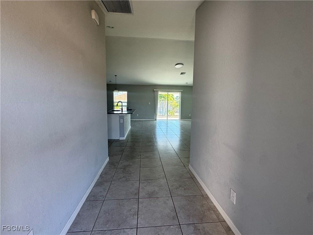 3803 Ne 9th Pl - Photo 2 of 9