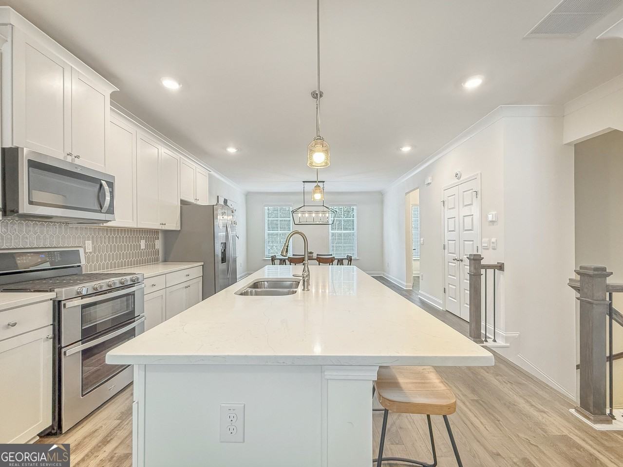 1160 Kendron Ln Unit 16 #16 - Photo 5 of 40