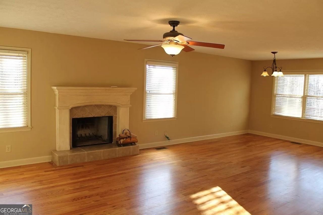 5745 Hendrix Rd - Photo 2 of 18