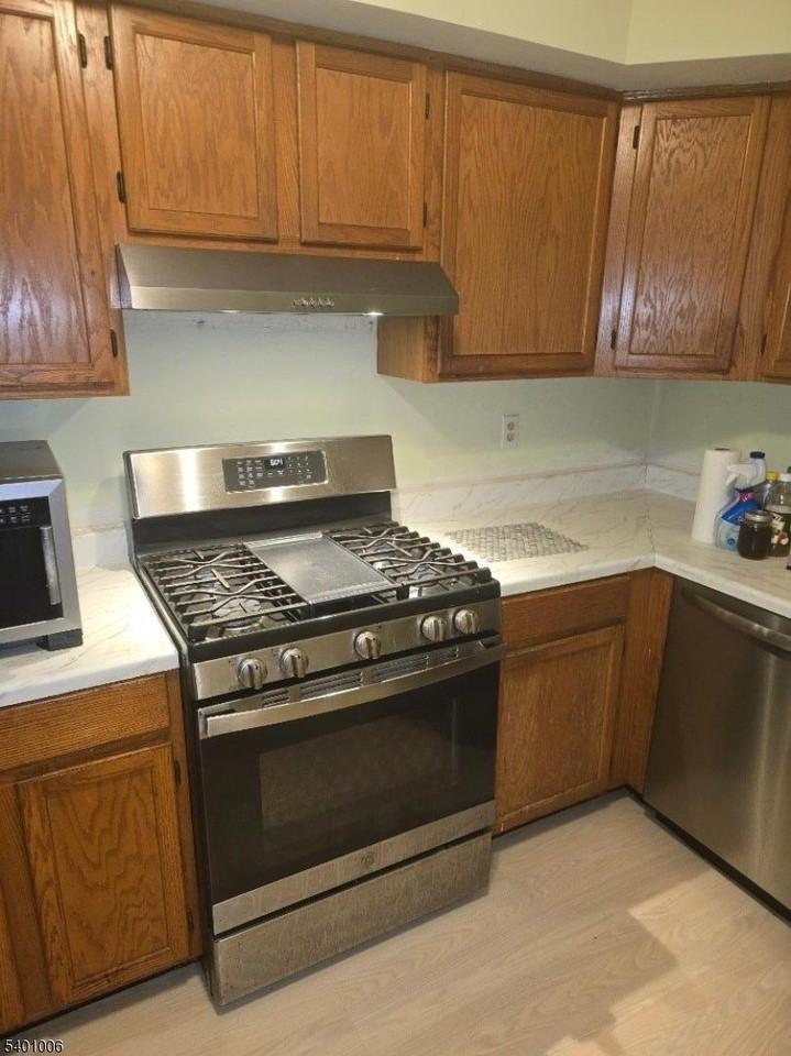 754 Darlington Dr - Photo 3 of 7