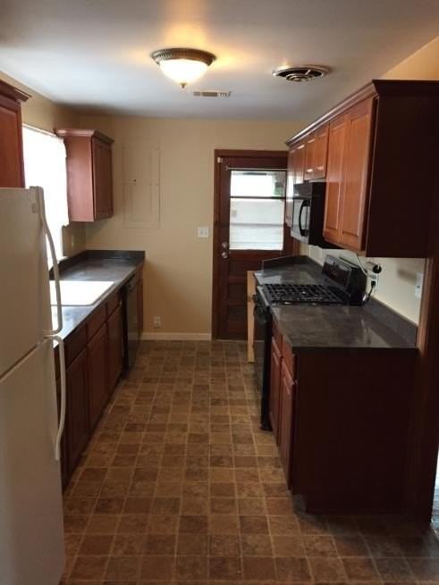 363 S Mcdonald St - Photo 6 of 13