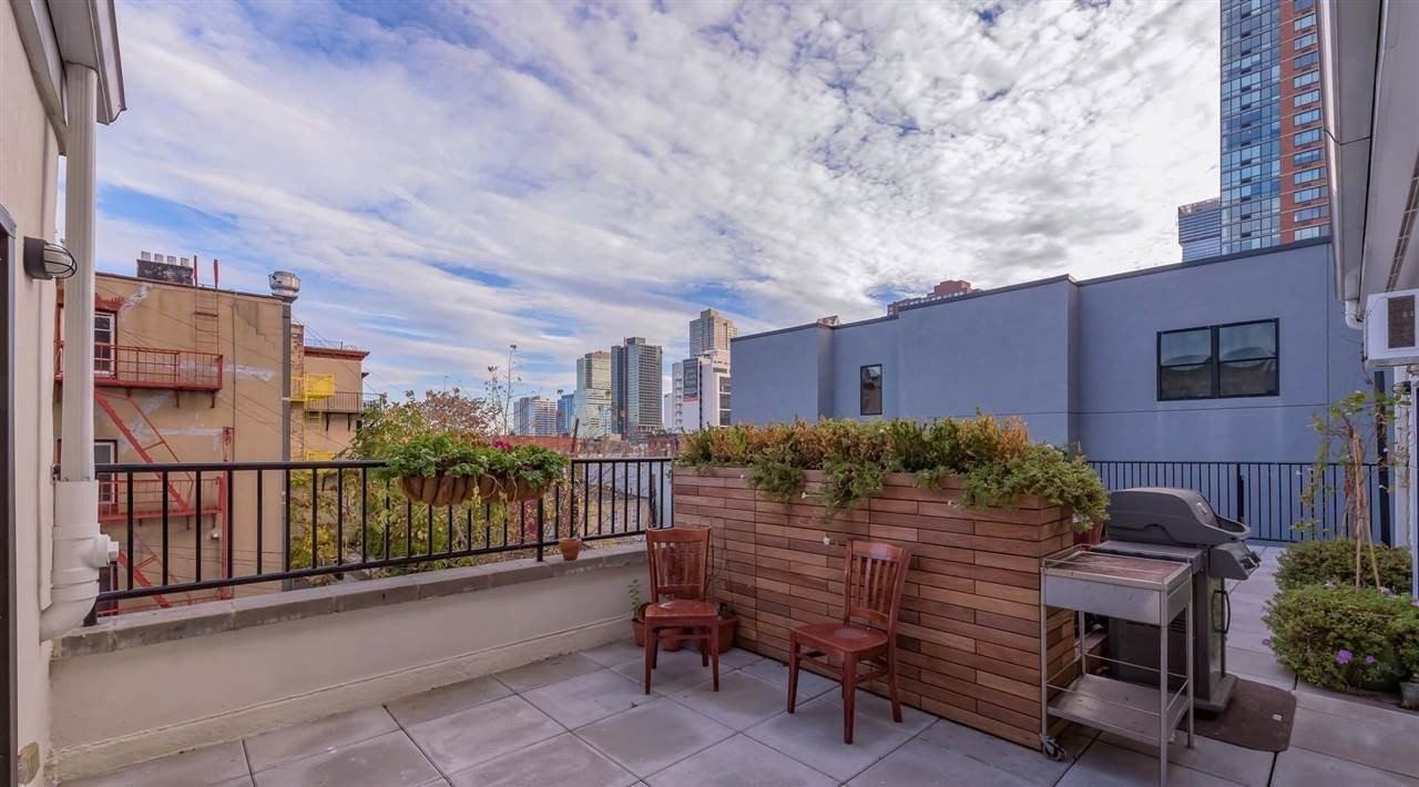 340 Grove St #3A - Photo 6 of 9