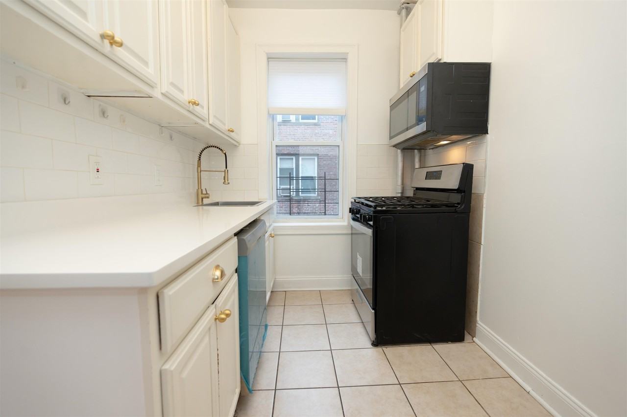 565 Bergen Ave #46 - Photo 7 of 19