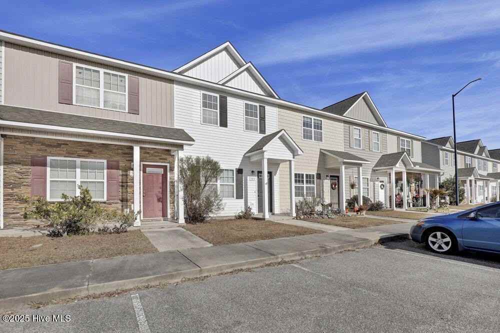 505 Oyster Rock Ln - Photo 2 of 25