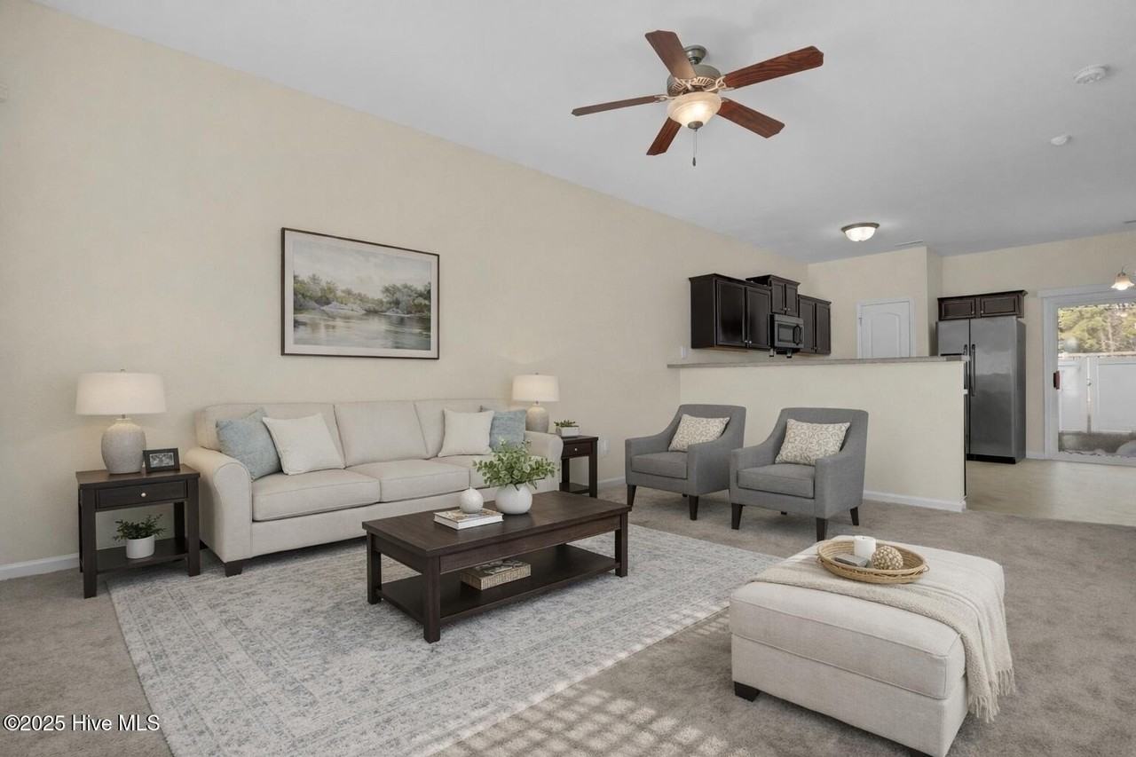 505 Oyster Rock Ln - Photo 4 of 25