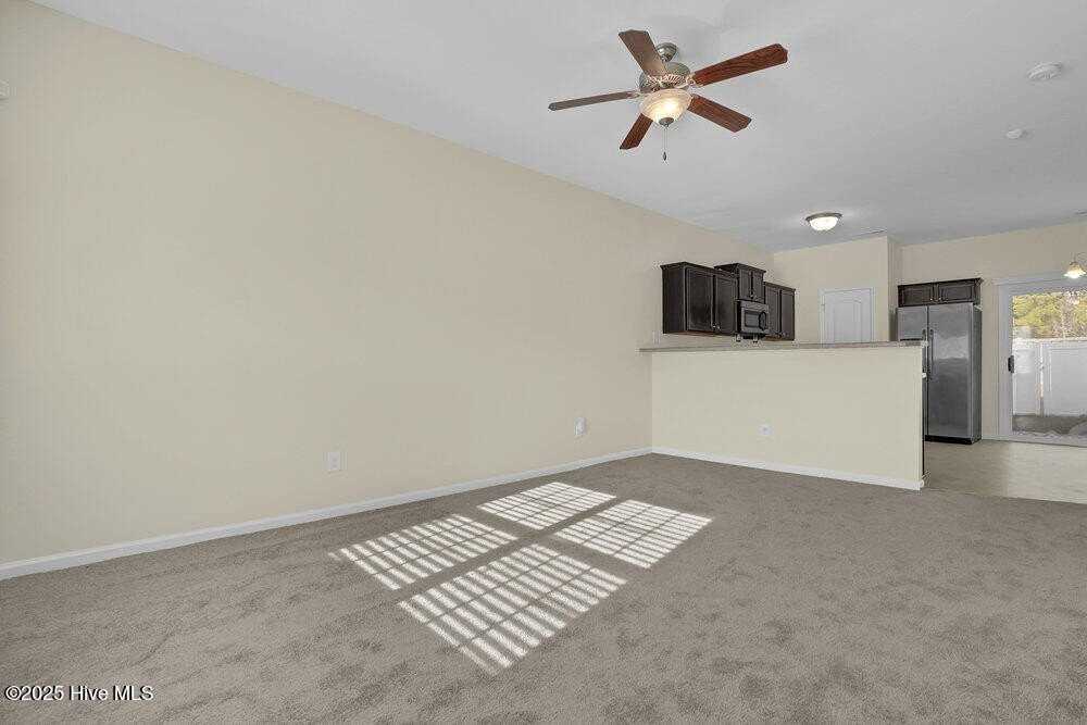 505 Oyster Rock Ln - Photo 5 of 25