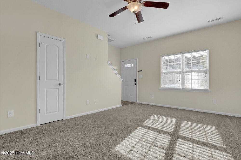 505 Oyster Rock Ln - Photo 7 of 25