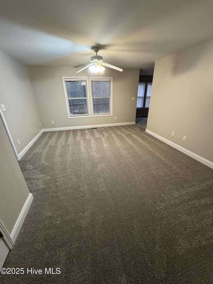 124 Norris Rd - Photo 2 of 10