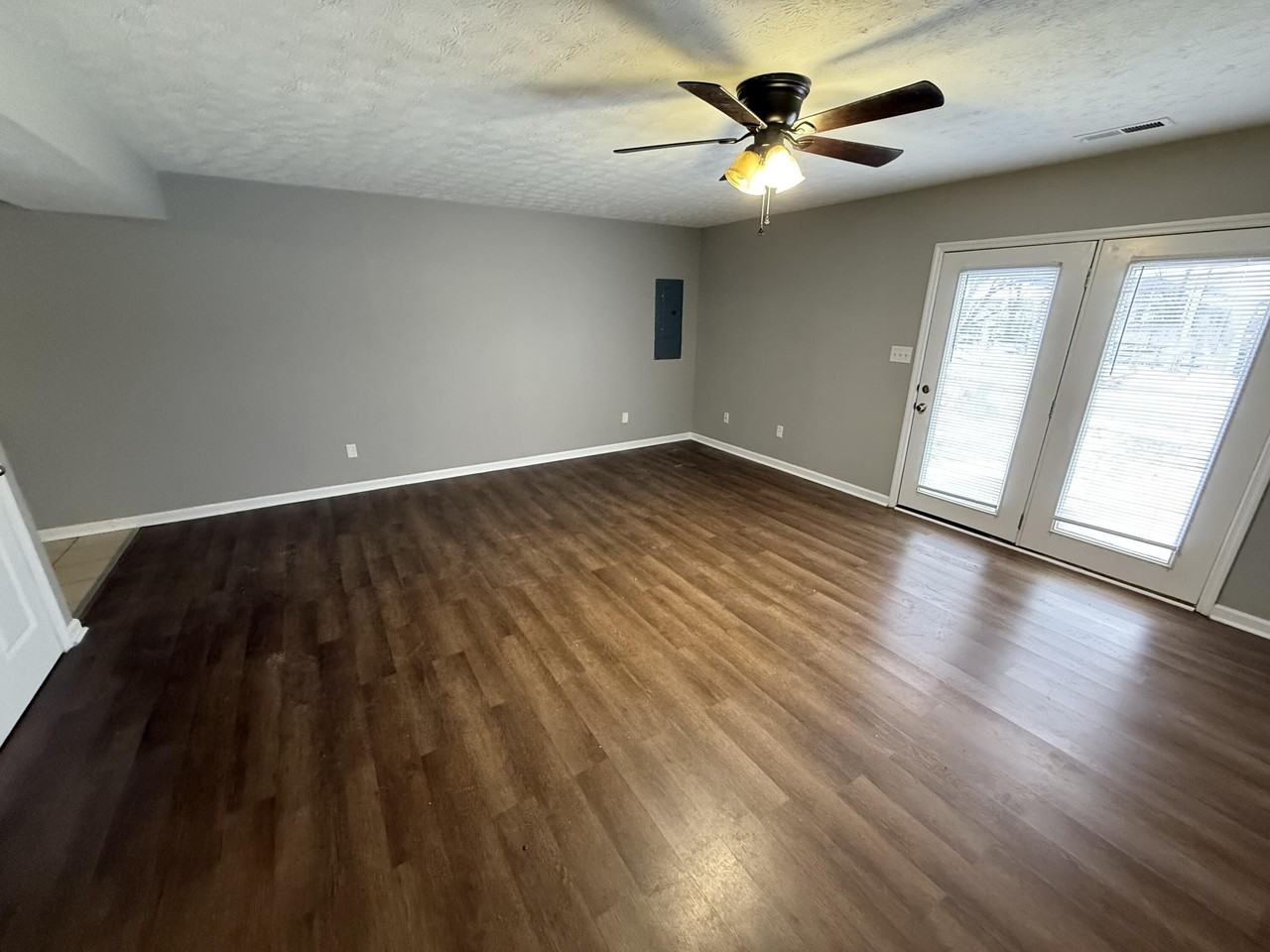 207 Tan Bark Dr - Photo 3 of 15