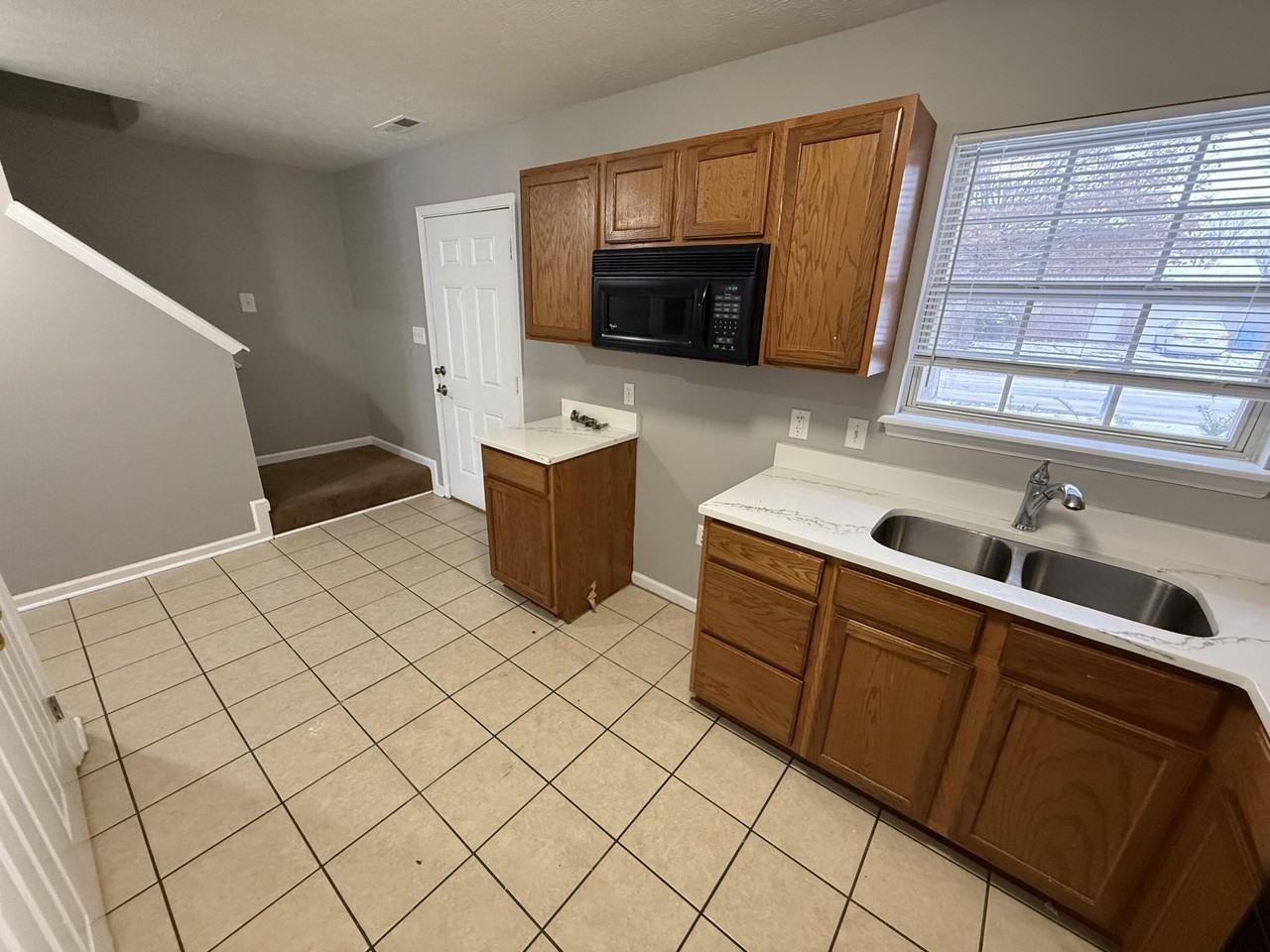 207 Tan Bark Dr - Photo 4 of 15