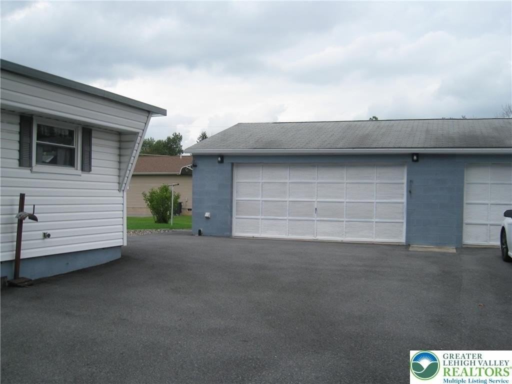 549 Frable St - Photo 4 of 12