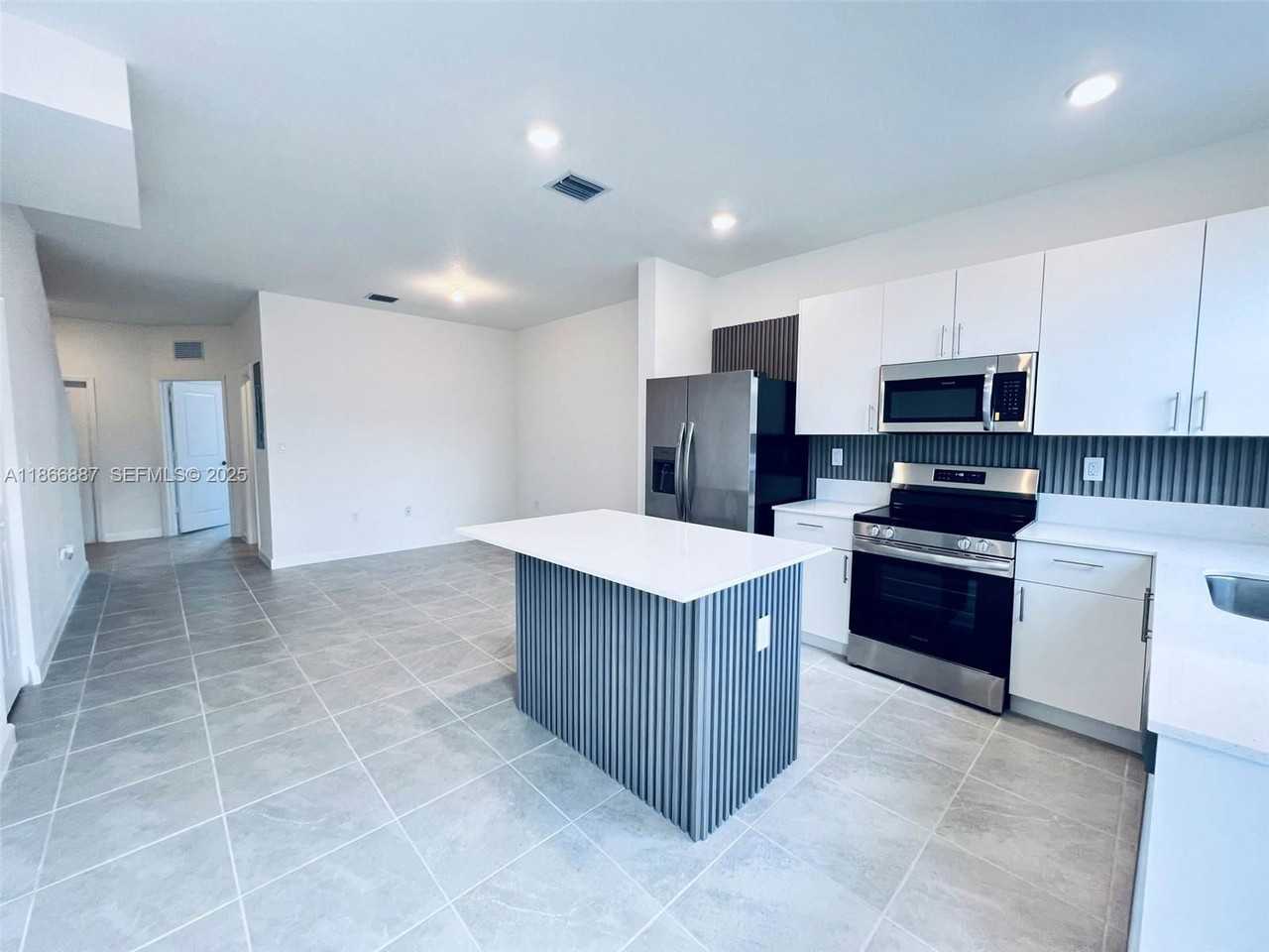 17955 Sw 358th St - Photo 4 of 8