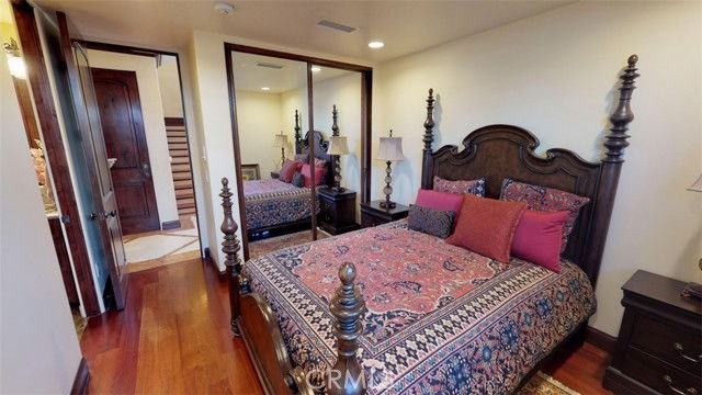 903 10th St - Photo 2 of 8