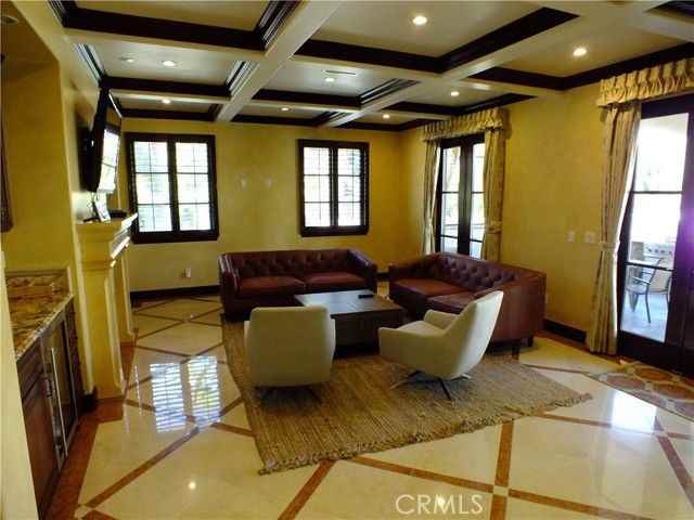 903 10th St - Photo 7 of 8