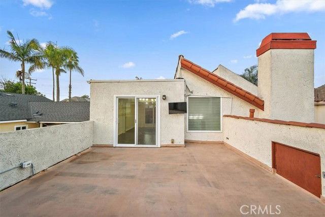 1908 Speyer Ln - Photo 2 of 8