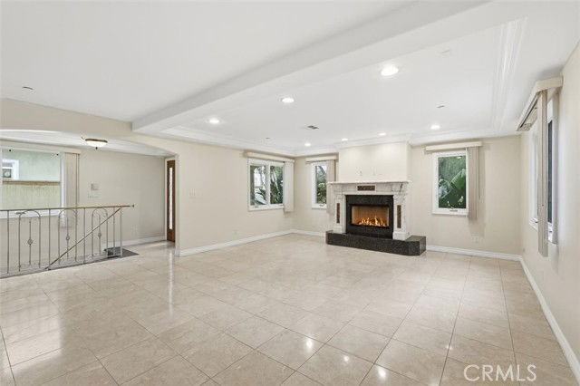 233 S Irena Ave #1 - Photo 4 of 8