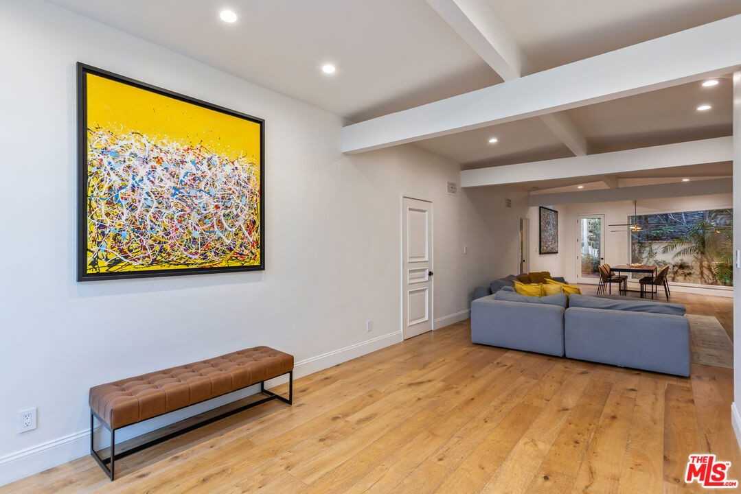 7473 Mulholland Dr - Photo 6 of 8