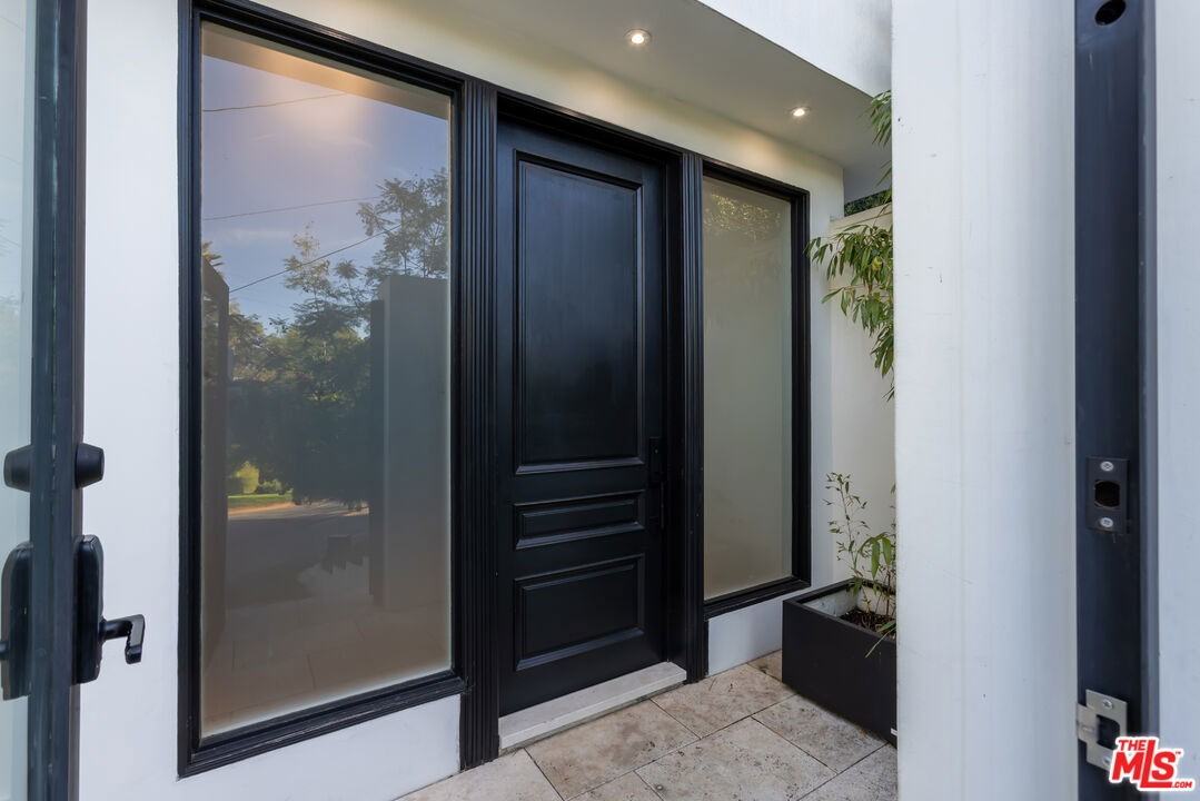 7473 Mulholland Dr - Photo 7 of 8