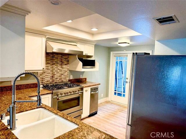 3625 Windspun Dr - Photo 3 of 8