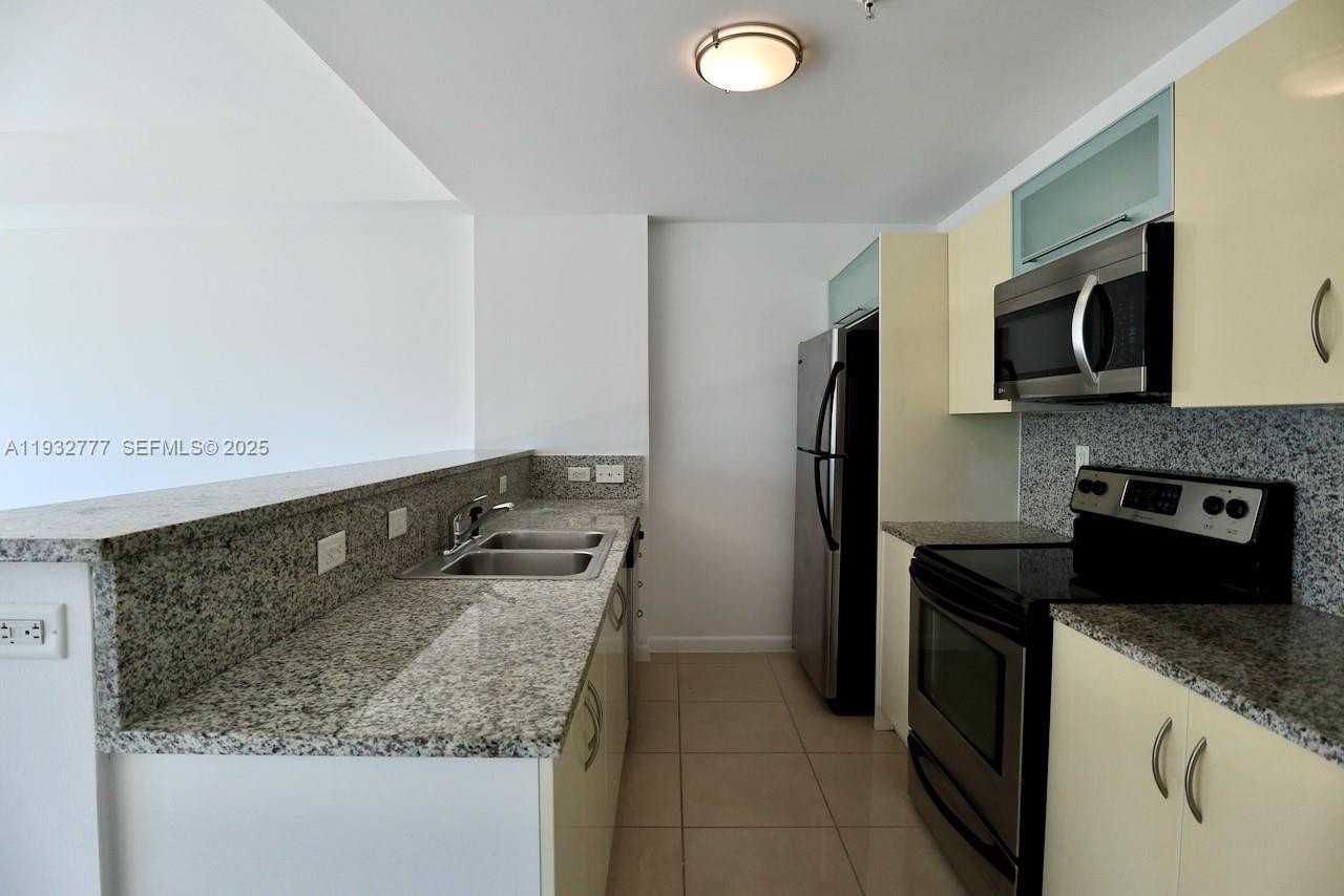 2694 Inagua Ave #PH3 - Photo 5 of 28