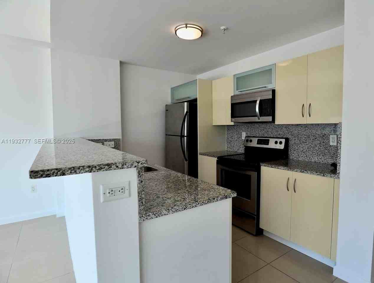 2694 Inagua Ave #PH3 - Photo 6 of 28