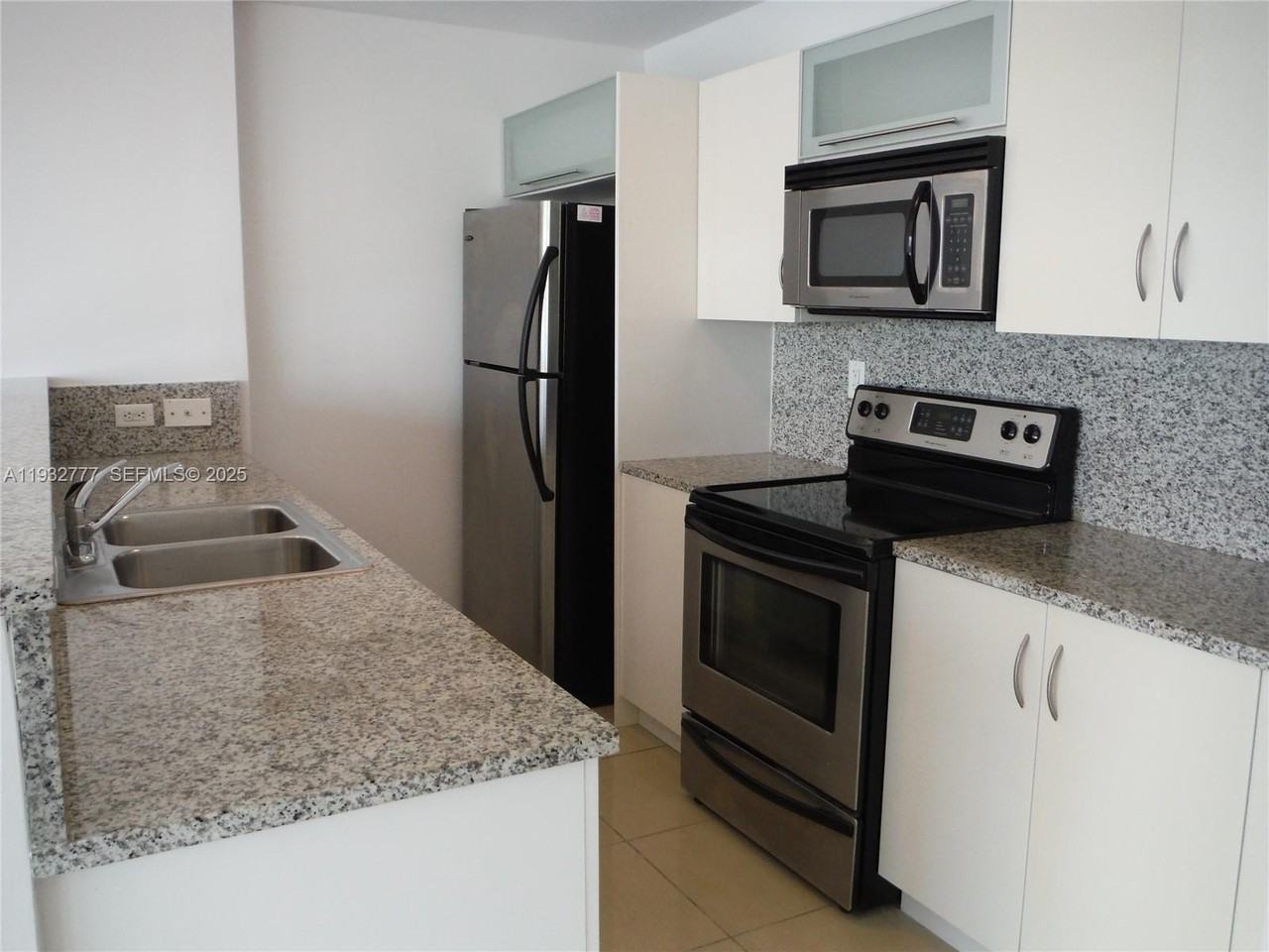 2694 Inagua Ave #PH3 - Photo 7 of 28