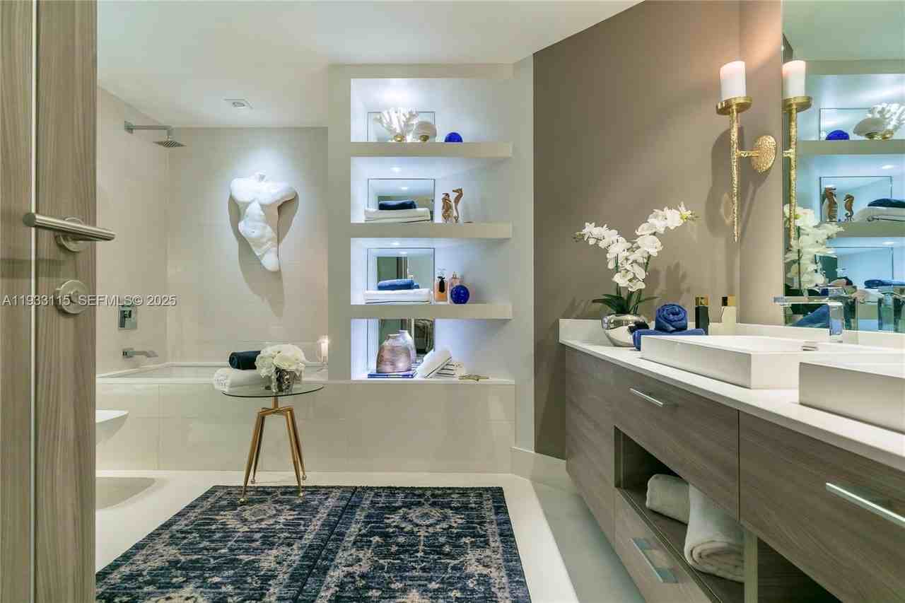 1300 S Miami Ave #4101 - Photo 5 of 38