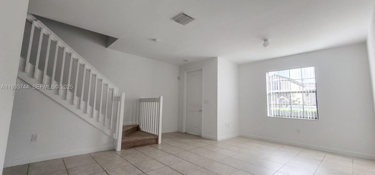 15065 Sw 115th St #15065 - Photo 7 of 24