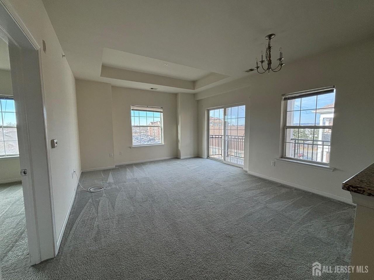 542 E Celebration Way - Photo 5 of 19