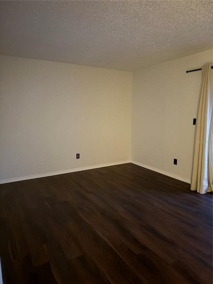 105 4th Ave Ne #225 - Photo 5 of 24