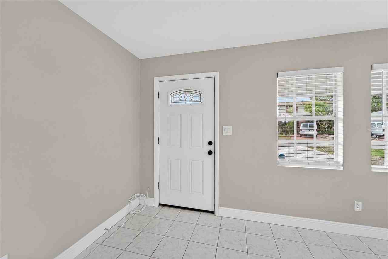 4945 36th Ave N - Photo 5 of 46