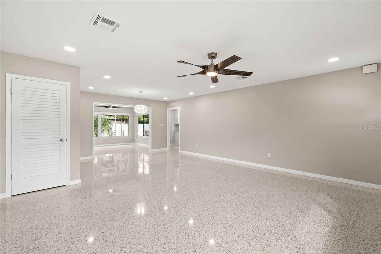 1540 San Roy Dr - Photo 6 of 34